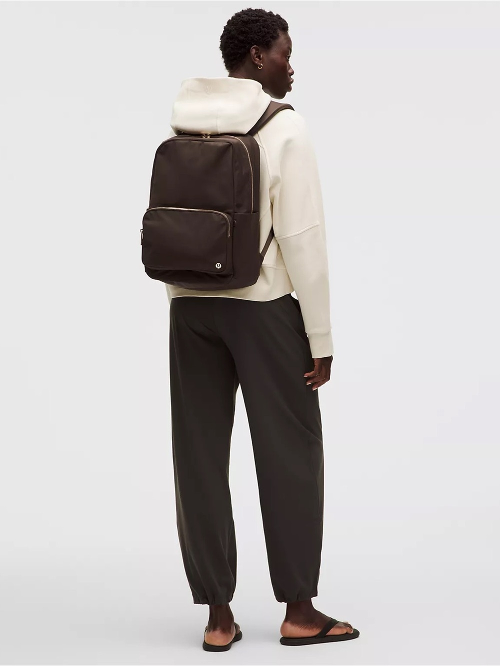 Lululemon Everywhere Backpack 22L Metal Hardware- Walnut Crunch/Wacky Khaki/Gold